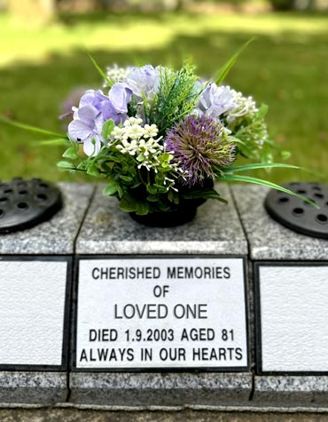 Granite vase block memorial