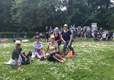 Volunteer health walk leaders enjoying the volunteers picnic.