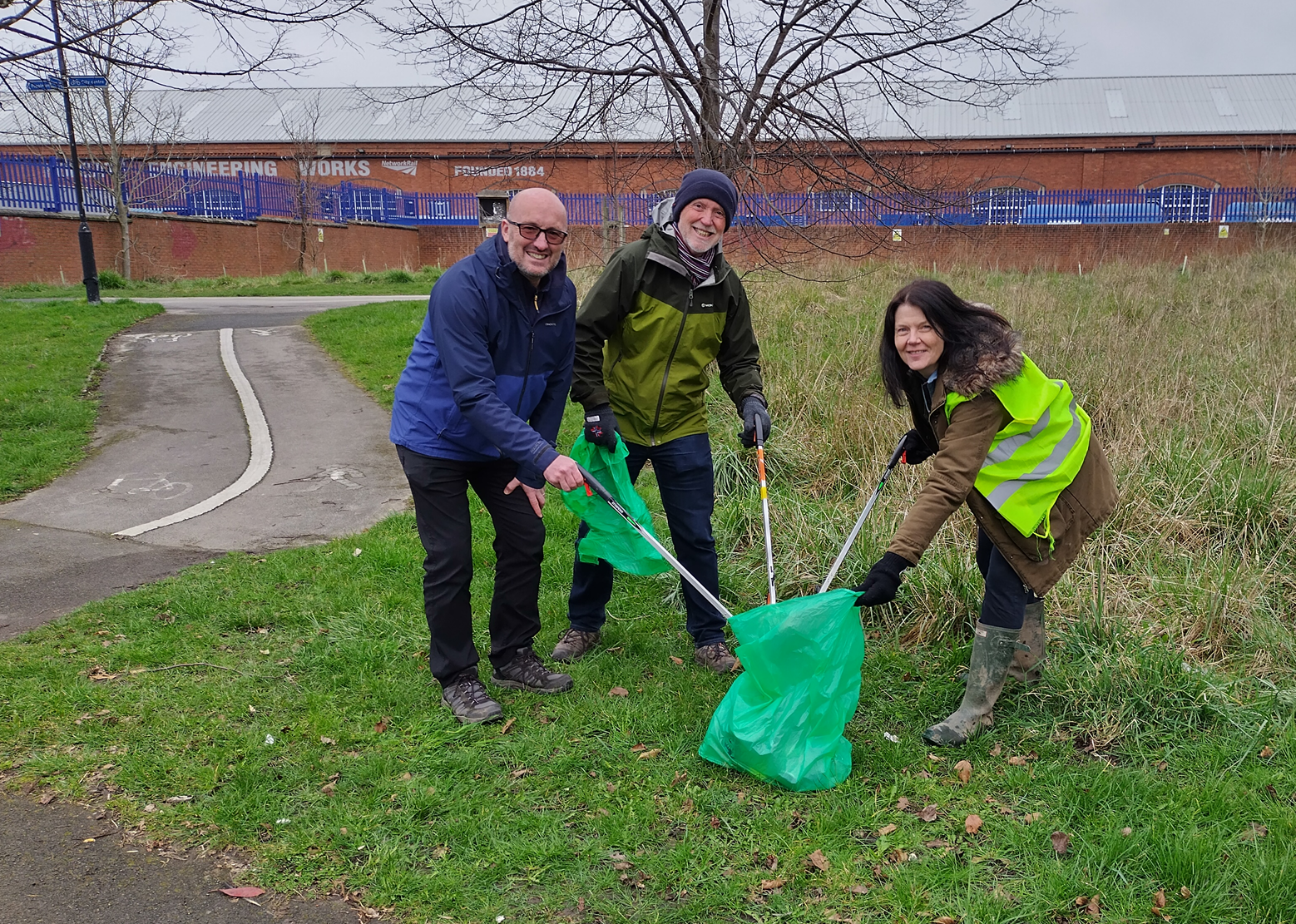 iain dunn chris bartram cllr kent litter picking